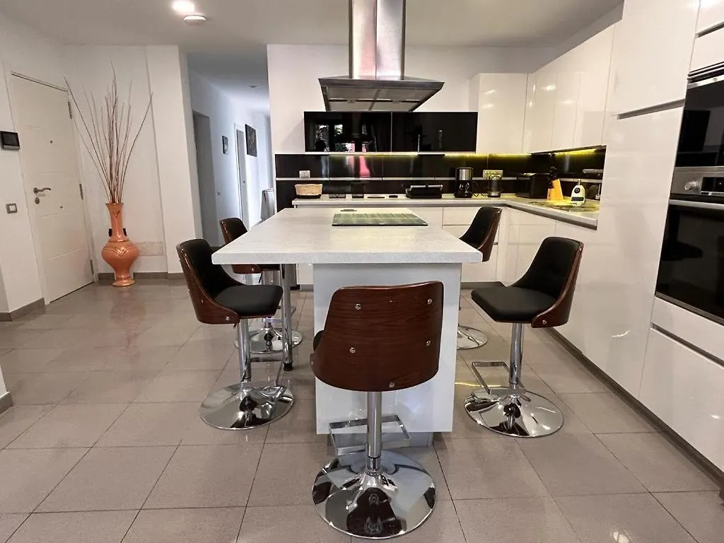 Hjs Guest House - The Majestic Loft Las Palmas de Gran Canaria